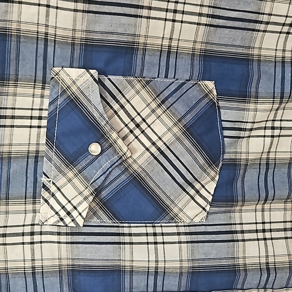 Button up shirt - Picture 4 of 5